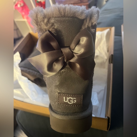 Brand New Ugg Boots Size 9 - Picture 2 of 4